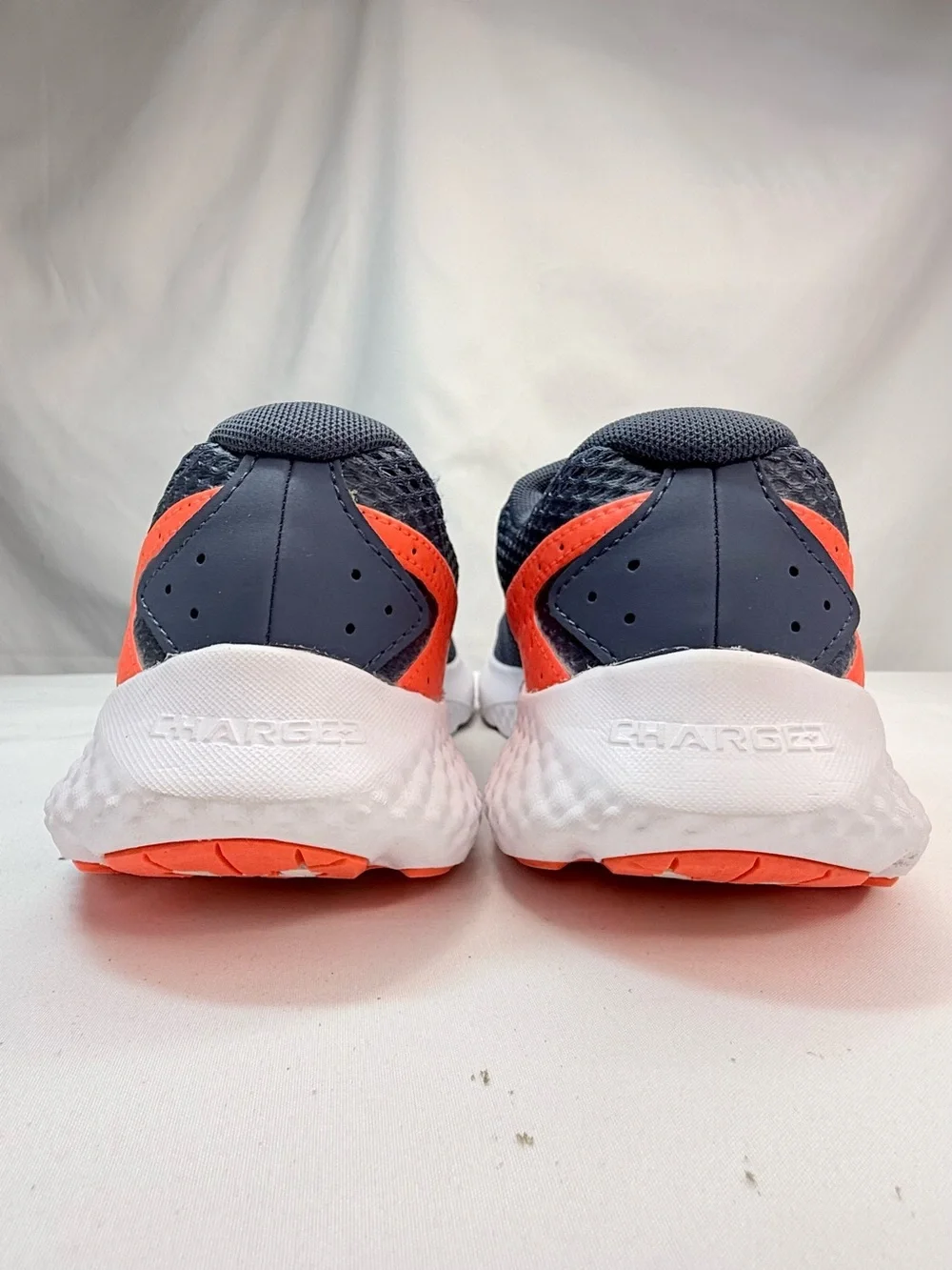 Under Armour Charged Rogue Men’s Size 8 Grey Mesh Running Shoes w/ Coral Accent